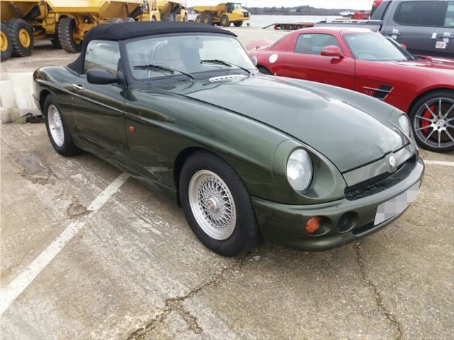 MG RV8